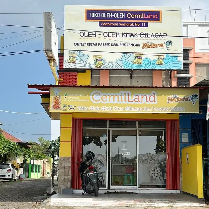 Toko Oleh Oleh Khas Cilacap CemilLand Kerupuk Tengiri Mr. Mackarel